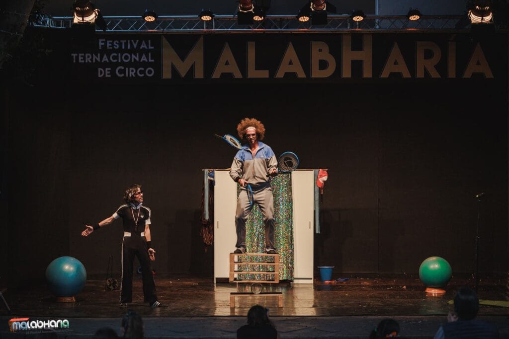 Duofitness Acrobacias de fuerza y portés por Dúo Fitness de Manolo Carambolas