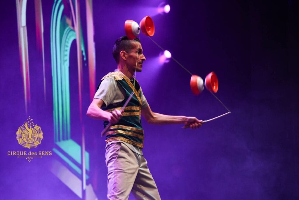 Inicio Manolo Carambolas - Figura técnica de alto nivel en el espectáculo Imagine en Málaga