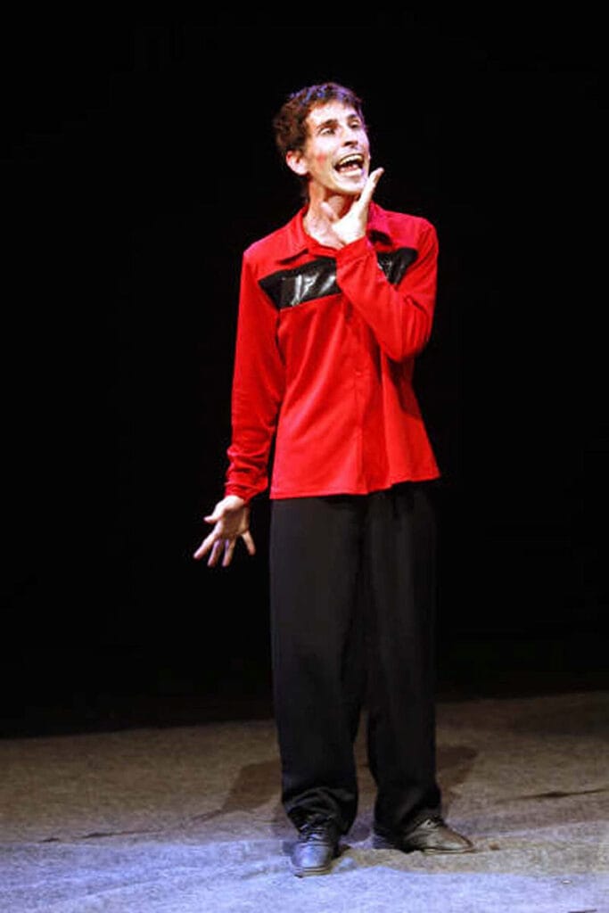 Show Yesterday de Manolo Carambolas - Malabares y comedia